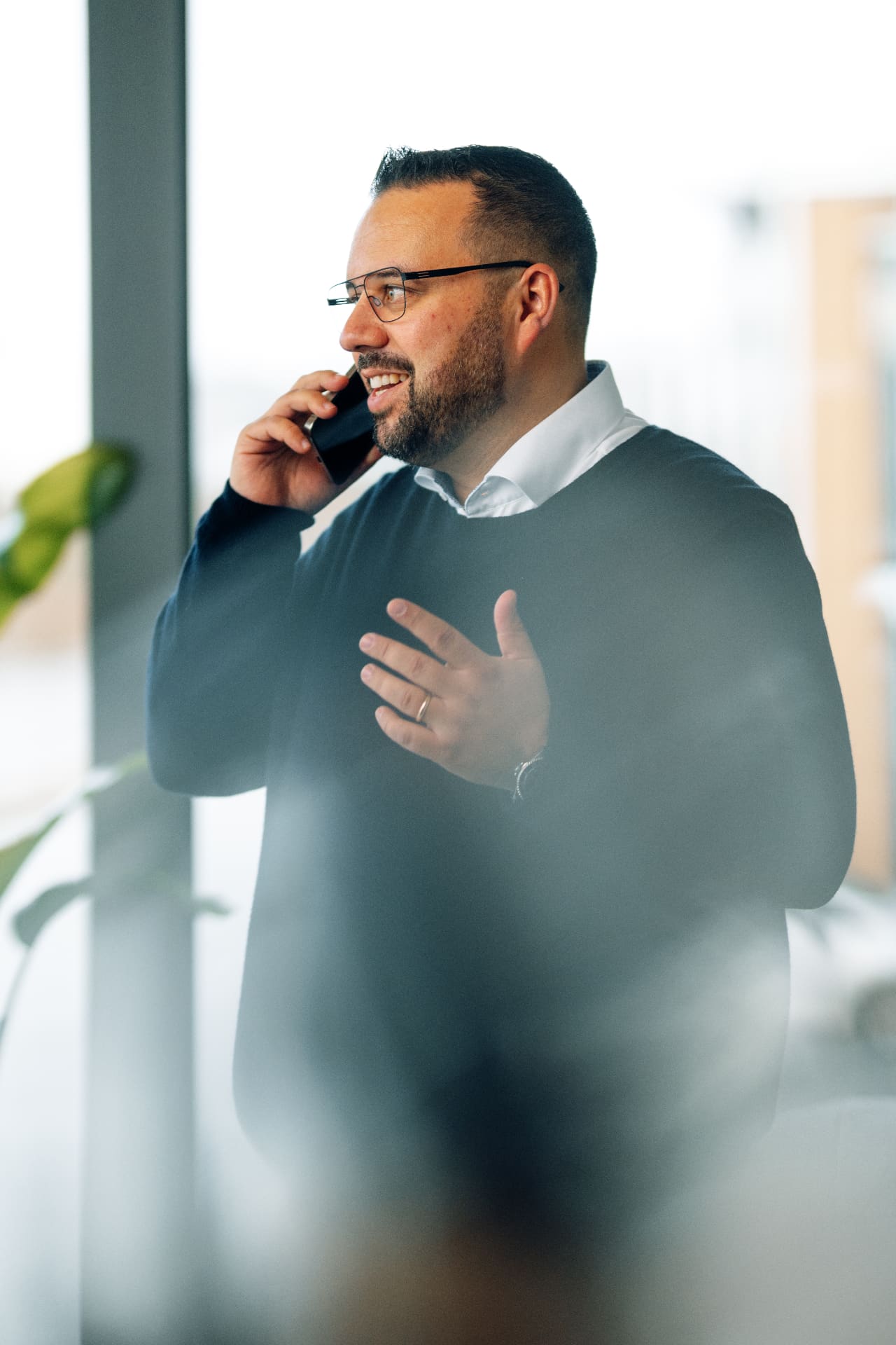 Andreas Schmitz im Telefongespräch.